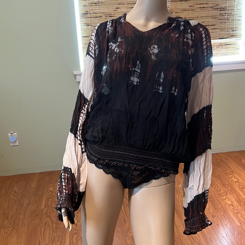 Guess By Marciano Tie-Dye Peasant Style Long Sleeved Blouse Size L